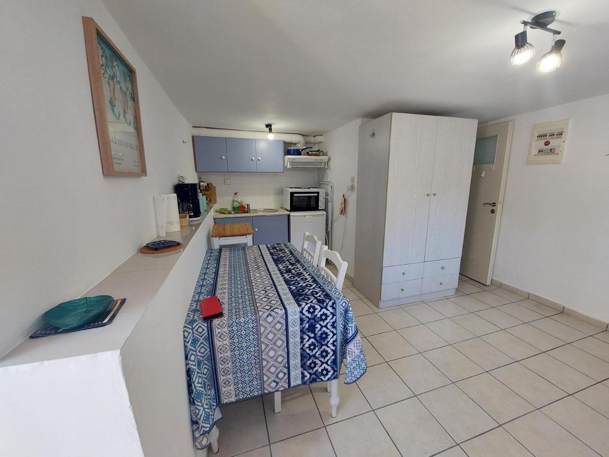 Artemis Ermoupoli Centre Appartement Pour Petit Budget Backpackers Exteriér fotografie